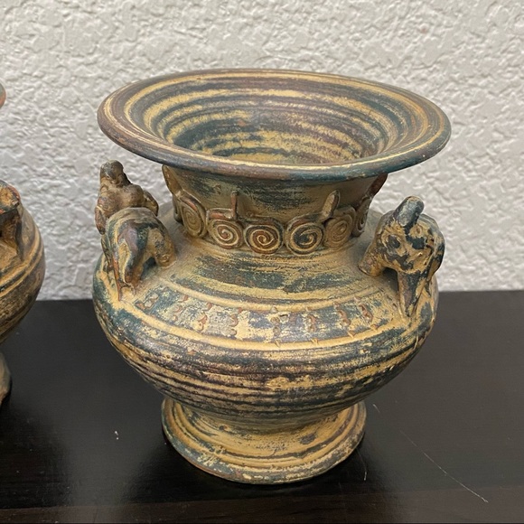 Pair of Vintage Asian Pottery Elephant Details 4.25” Vase - Picture 10 of 12